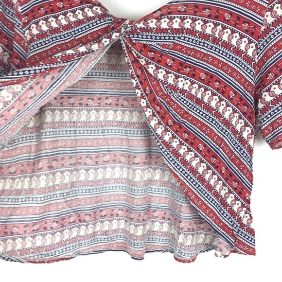 FOREVER 21 Crop Top Short Sleeve Open Back Twist Floral Southwestern Size Medium - Picture 4 of 9